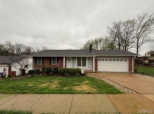 2642 Blackforest Dr, Saint Louis, MO 63129