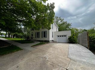 712 12th St, Wisner, NE 68791