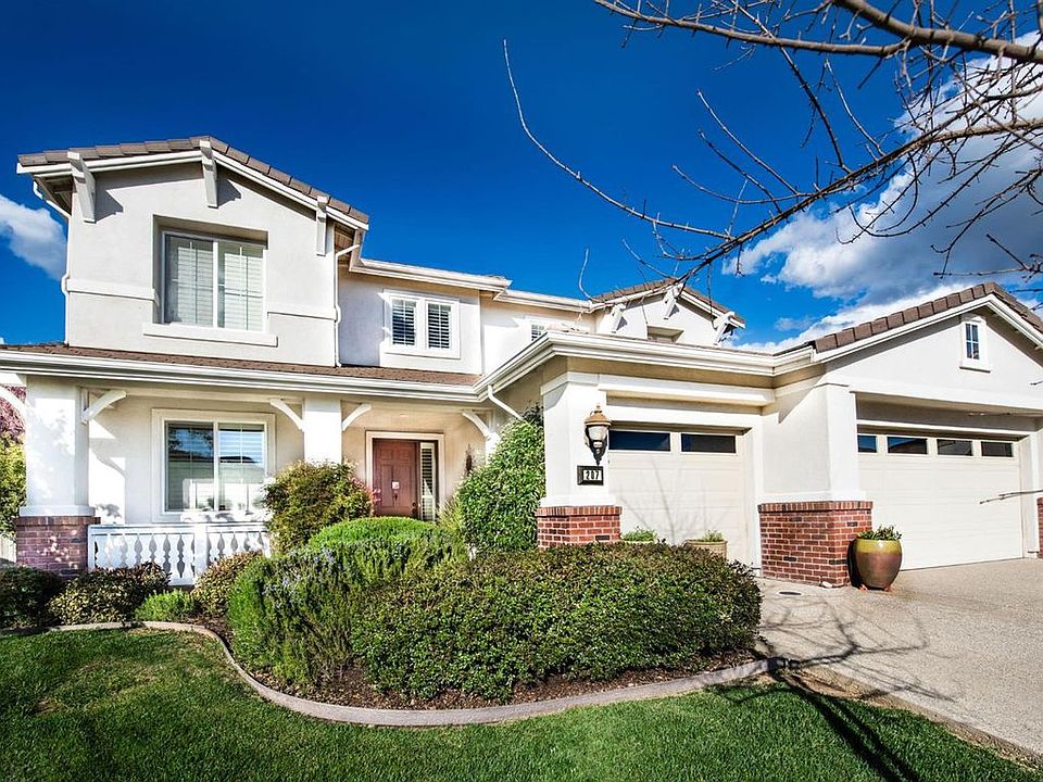 1st image of 207 Kirkland Ct