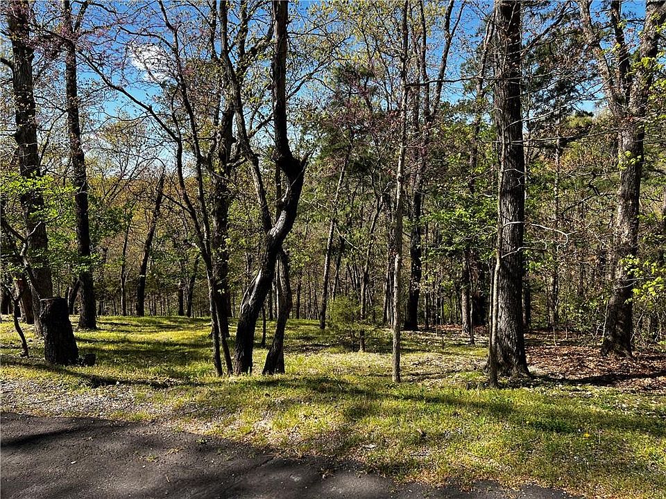 1st image of Kenilworth Dr #12