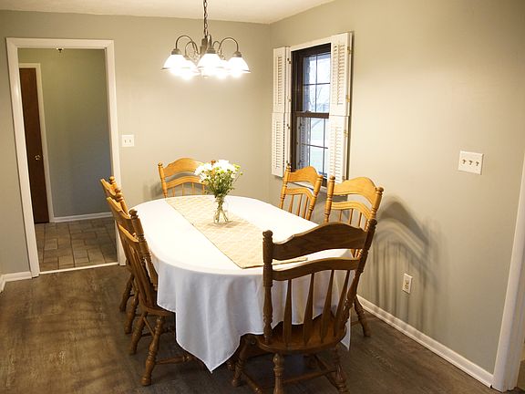 5th image of 940 Buttercreek Cir