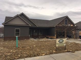 365 Franklin Circle Dr, Fort Oglethorpe, GA 30742