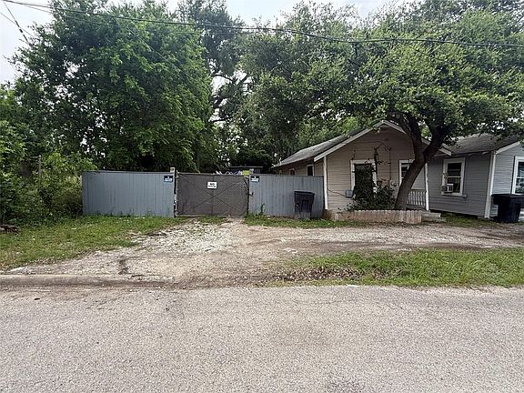 4th image of 1715 Granger St