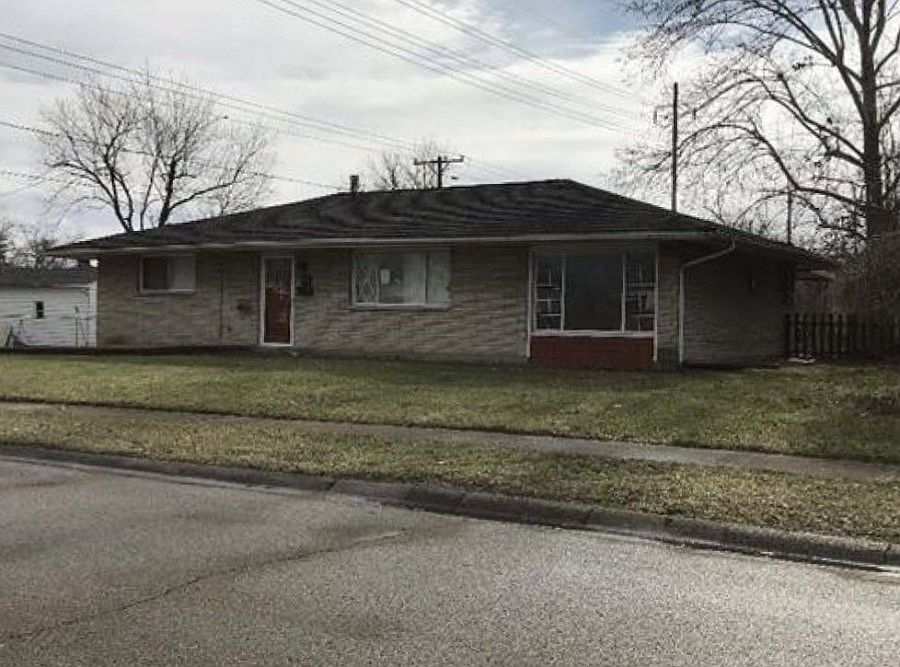 1st image of 210 Savoy Ave
