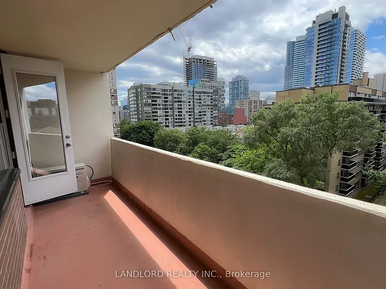 40 Homewood Ave #811 — Photo 10