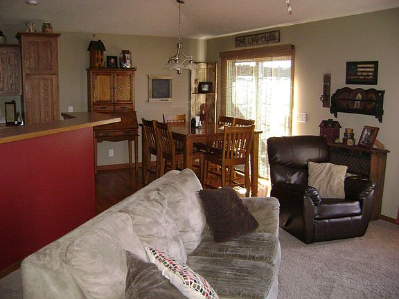 5th image of 2144 Wesley Dr