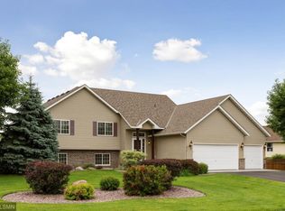 9516 204th St W, Lakeville, MN 55044