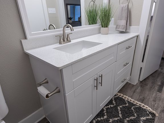 5th image of 805 W Walnut St #7