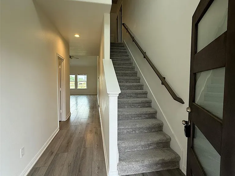 11707 Eclipse Dr — Photo 3