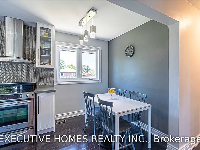 384 Ashbury Rd — Photo 14