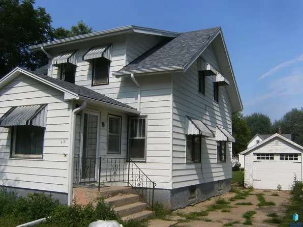 518 S Johnson St, Canton, SD 57013