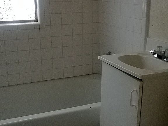 5th image of 1111 S Rockford Ave APT 1