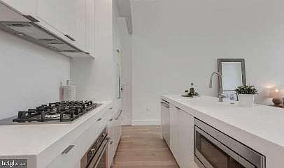 2nd image of 1515 K St SE Unit 4