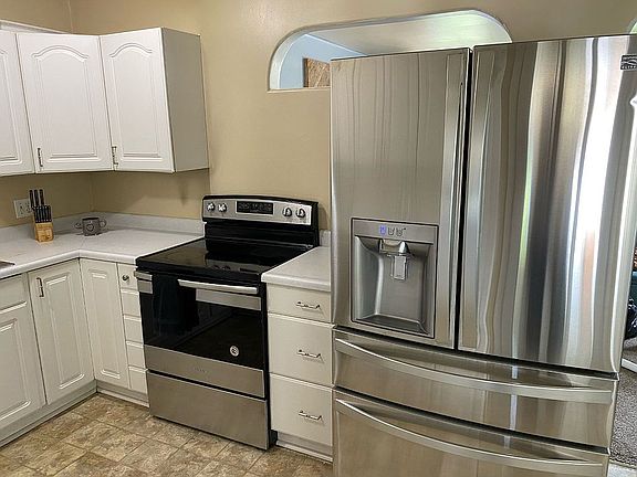 4th image of 9736 W 57th Pl