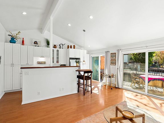 2nd image of 990 Miramonte Dr APT 6