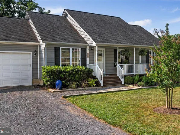584 Pine Ridge Dr, Front Royal, VA 22630