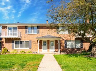 42304 Toddmark Ln, Clinton Township, MI 48038