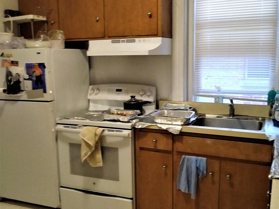 2nd image of 93 Marion St #13