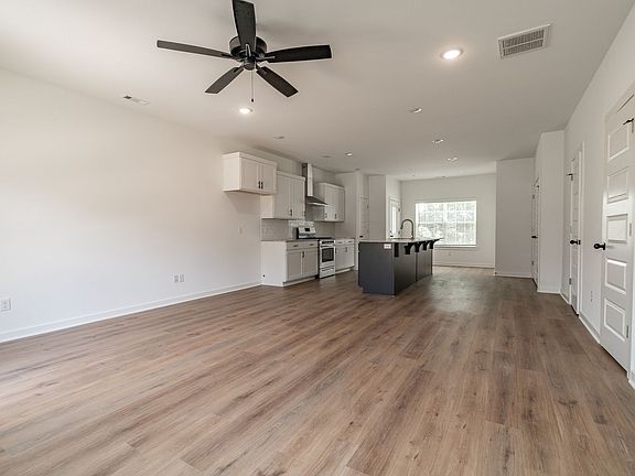 5th image of 850 Crater Ave