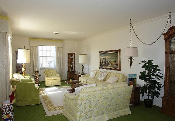4th image of 3315 Woodland Dr