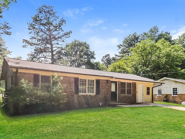 851 Grayson Hwy — Photo 3
