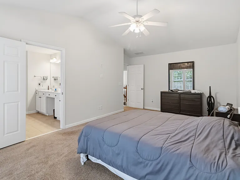 105 Finchley Dr — Photo 11