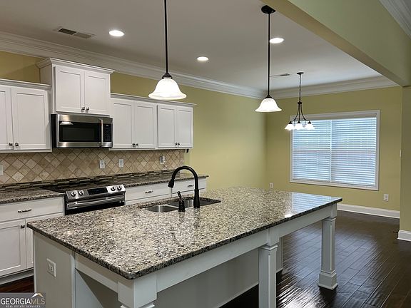 5th image of 227 Black Hawke Ln