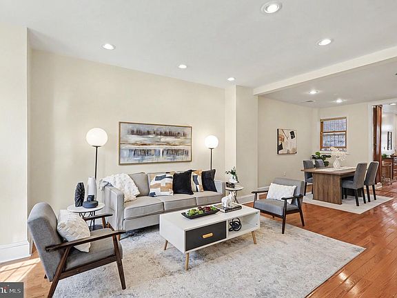 2nd image of 527 14th St NE