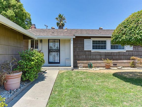 2nd image of 7568 South Pkwy
