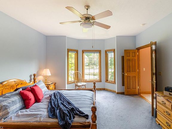 5th image of 17518 Waterbridge Dr