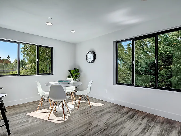 1126 N 90th St #GALLOWAY201 — Photo 3