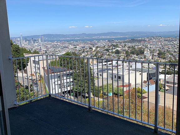 5th image of 110 Gardenside Dr APT 304