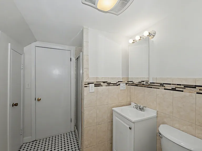 7 Moraine St #2RK — Photo 6
