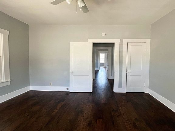 4th image of 130 E White