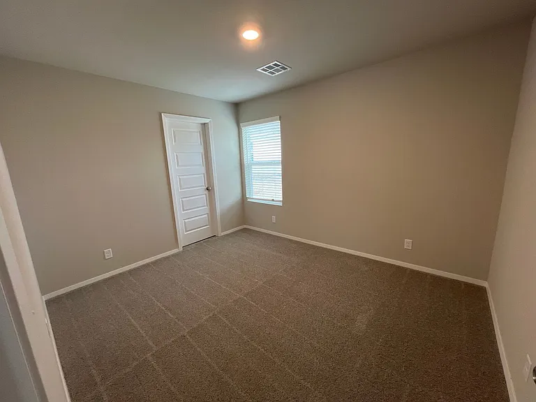1106 W Odessa Rd — Photo 9