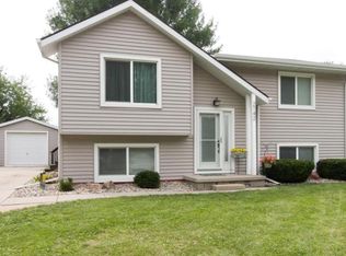 2142 10th St, Nevada, IA 50201