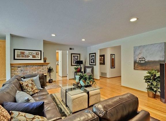 3rd image of 1186 Lerwick Ct