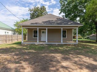 231 E 2nd St, Booneville, AR 72927
