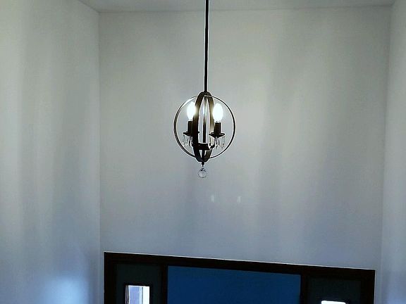 2-story Foyer-pic 2.