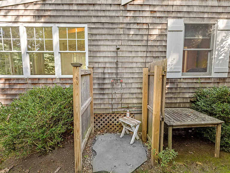 7 Bay Ave — Photo 22