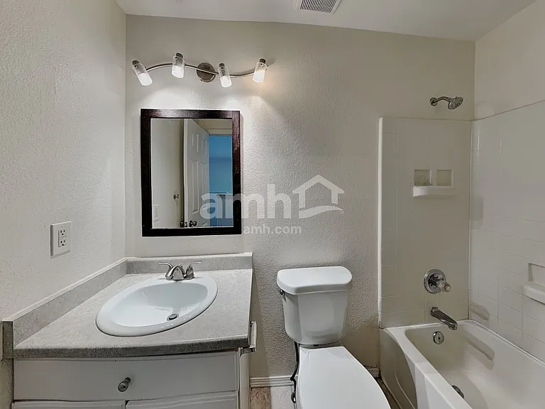1088 Oriole Cir — Photo 17