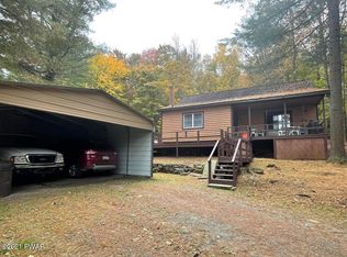 692 Stump Pond Rd, New Milford, PA 18834