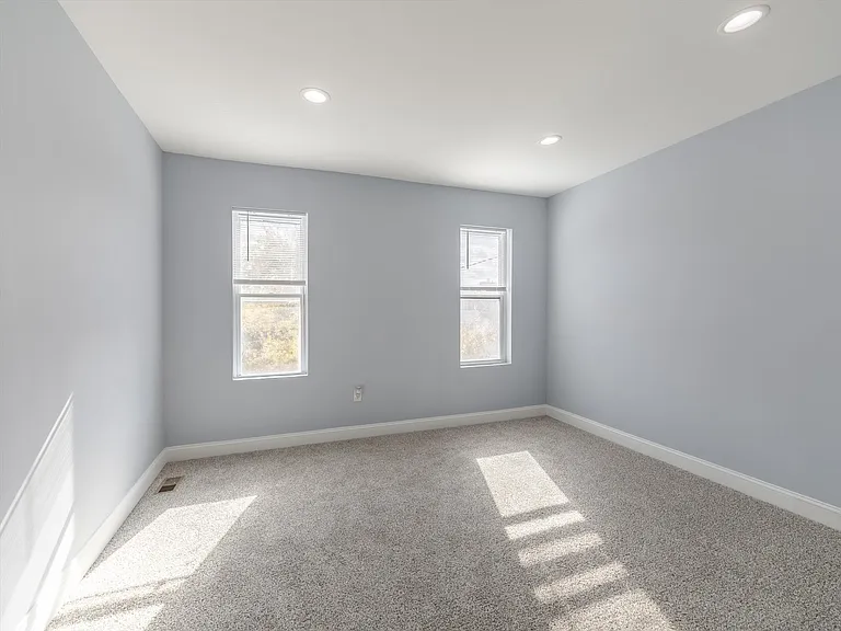 19 Osborn St — Photo 20