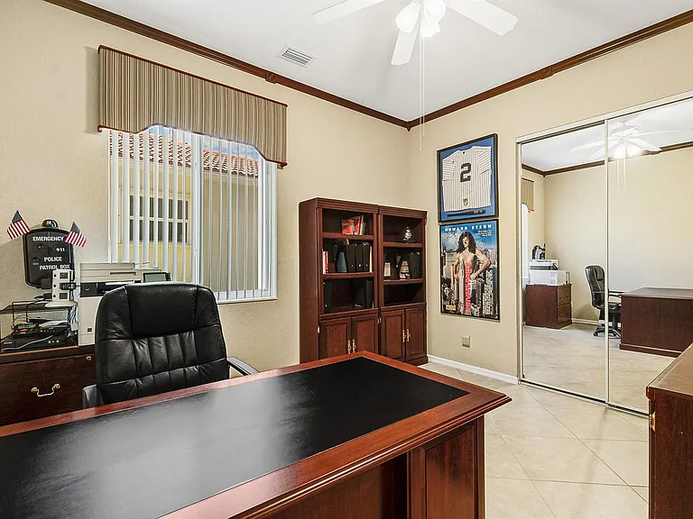 4600 Mariners Cove Dr — Photo 21