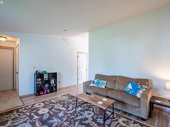 3rd image of 5405 NE 59th Cir