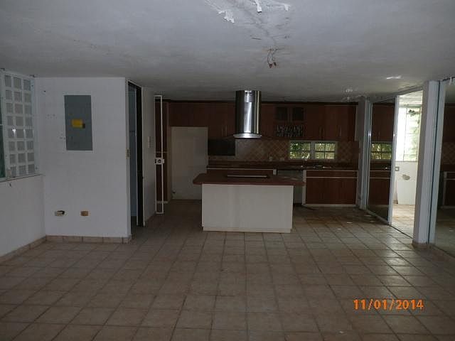 2nd image of 2 Calle Valle S