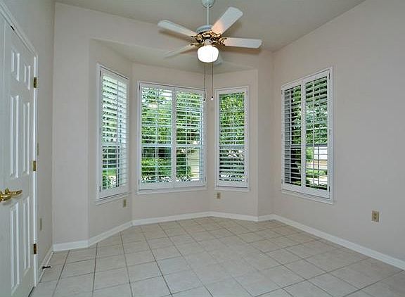 4th image of 121 Hill Country Dr