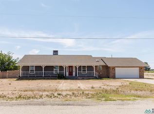 5803 Milliron Rd, Carlsbad, NM 88220