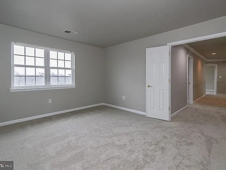564 Woodruff Ln — Photo 37