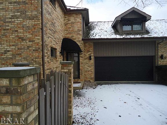 5th image of 402 Cheshire Dr APT 1